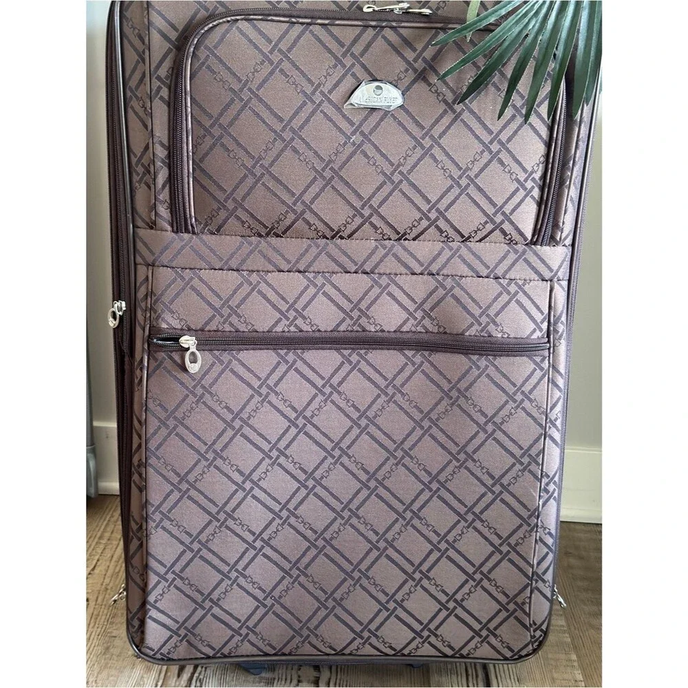 Epic Large Check-in Spinner Classic Quilted Brown Rolling Upright Suitcase